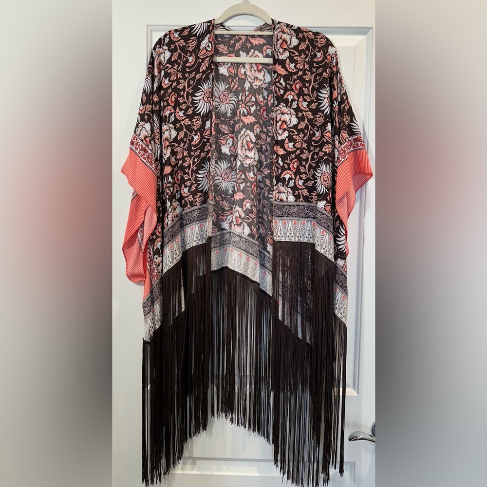 Idyllwind Black and Coral Floral Fringe Kimono
